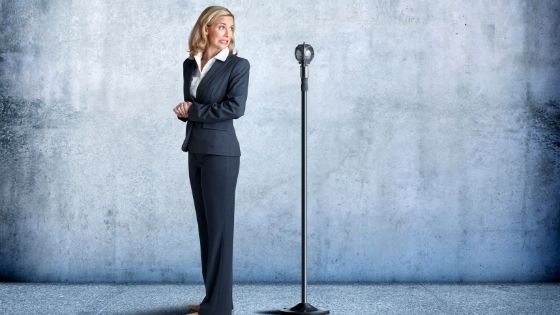 How to Get Over the Fear of Public Speaking? 3 Methods That Work