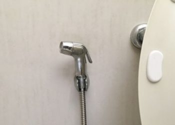 The Benefits of Using a Round Bidet Toilet Water Spray at Home