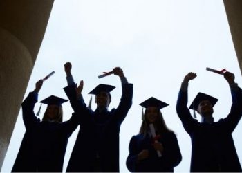 Going Away to College - Creating a College Plan for High School Seniors