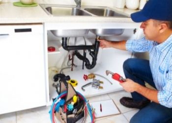 6 Questions to Ask Before Hiring a Plumber