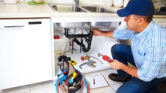 6 Questions to Ask Before Hiring a Plumber