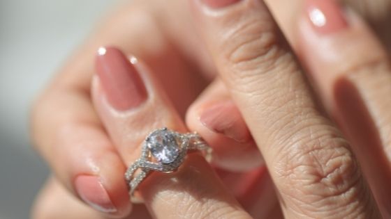 Fashion Diva: Buying The Best Diamond Ring