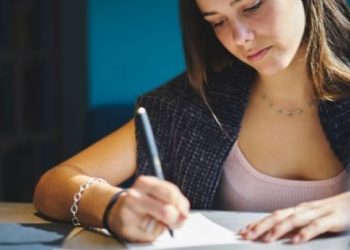 What Is An Essay Introduction & More – Explained Simply