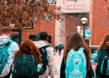 14 Compelling Reasons to Join an Honor Society in College