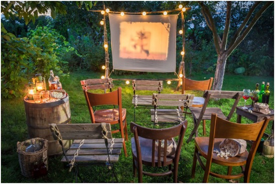 7 Oscar-Worthy Backyard Movie Night Ideas