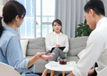 5 Benefits of Family Counseling After a Divorce