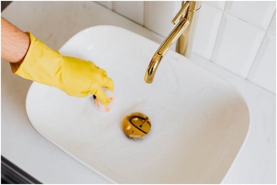 5 Safe Ways to Clean Your House Drains