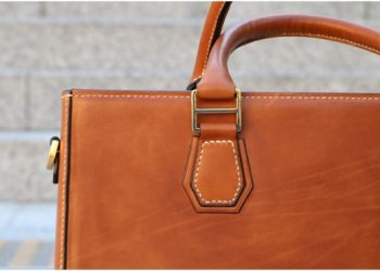 How to Clean a Leather Purse