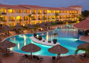 Why Choose a Resort Over a Hotel – Find Out Here