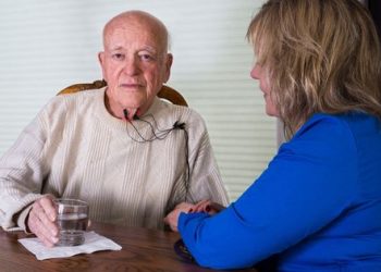 5 Best Ways to Help An Elderly Person With Dysphagia